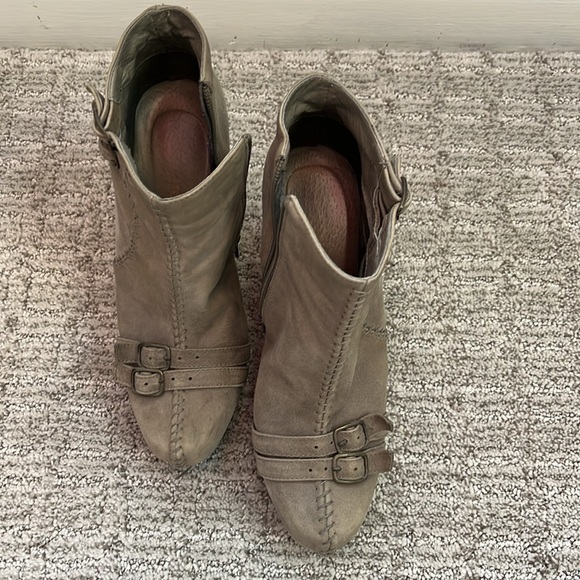 Gray booties - Picture 2 of 8